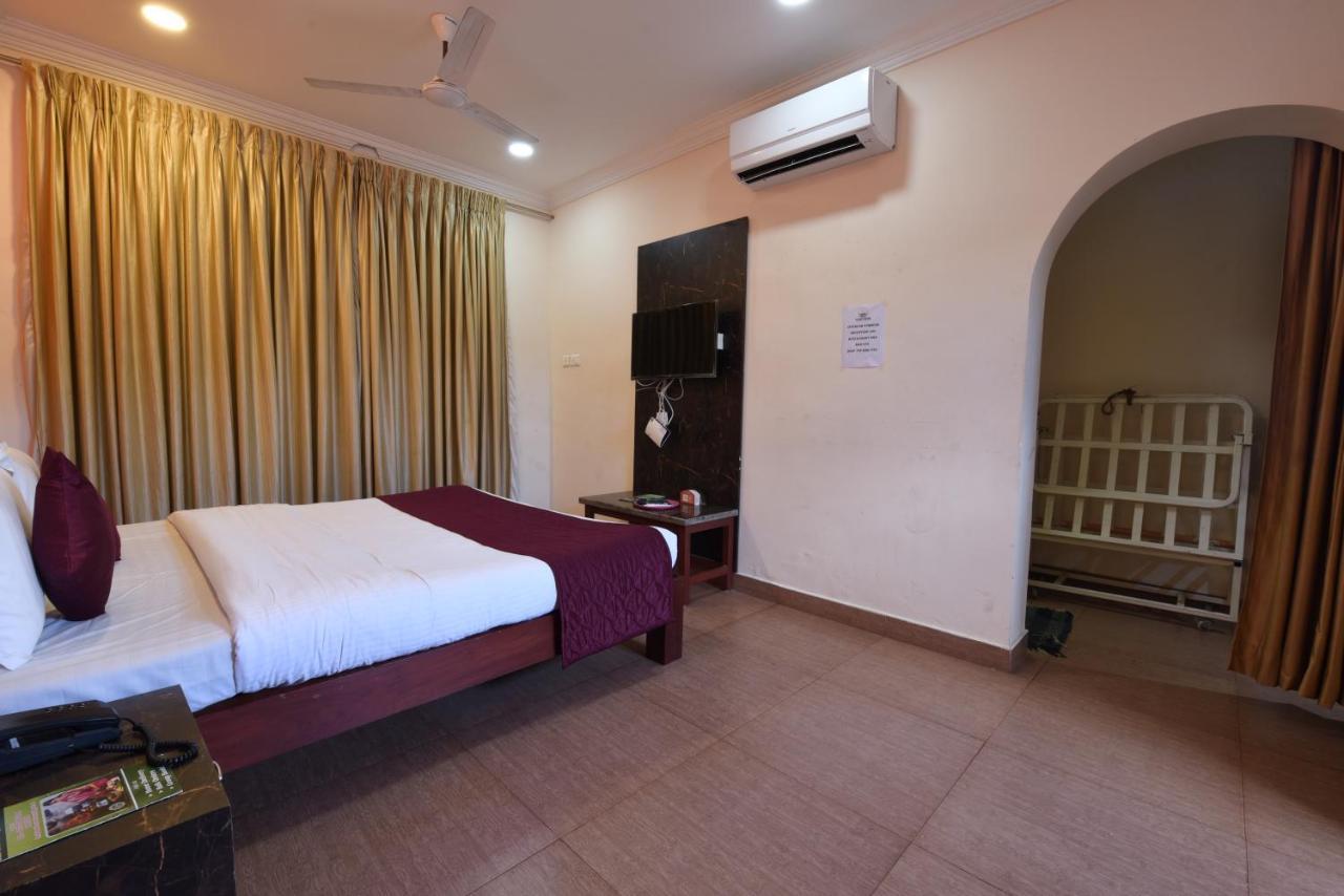 Hotel King Park بونديتْشيري المظهر الخارجي الصورة