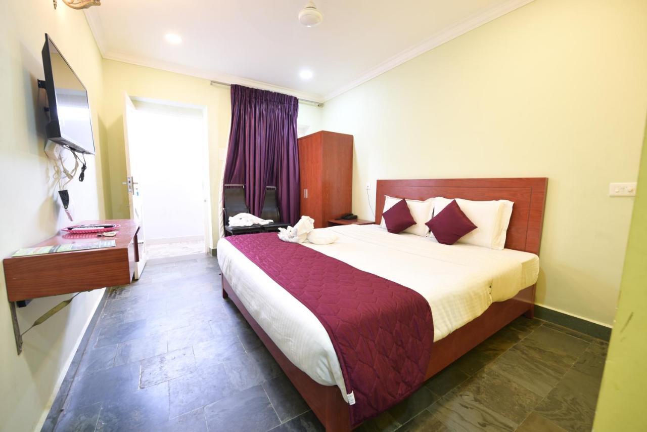Hotel King Park بونديتْشيري المظهر الخارجي الصورة