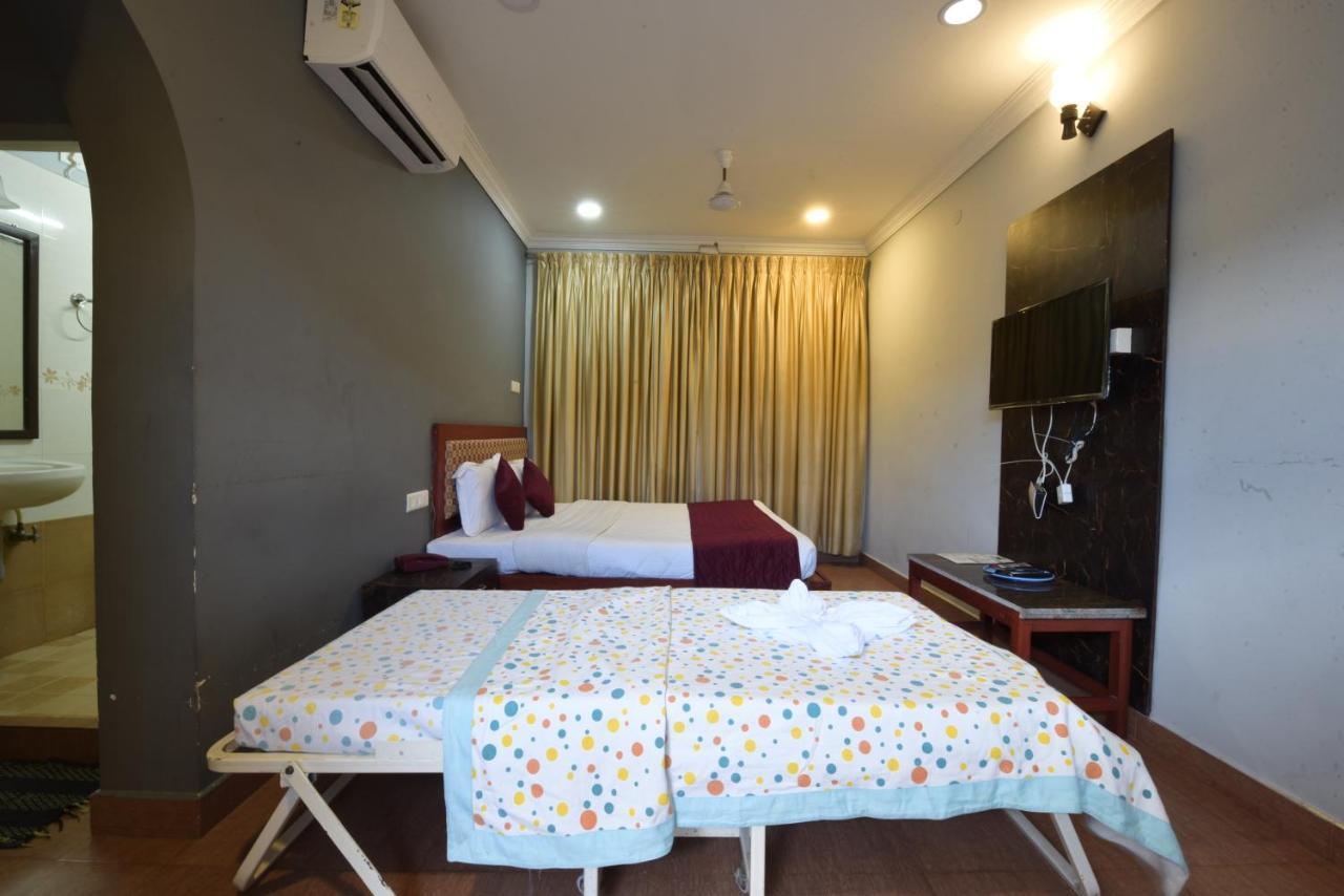 Hotel King Park بونديتْشيري المظهر الخارجي الصورة