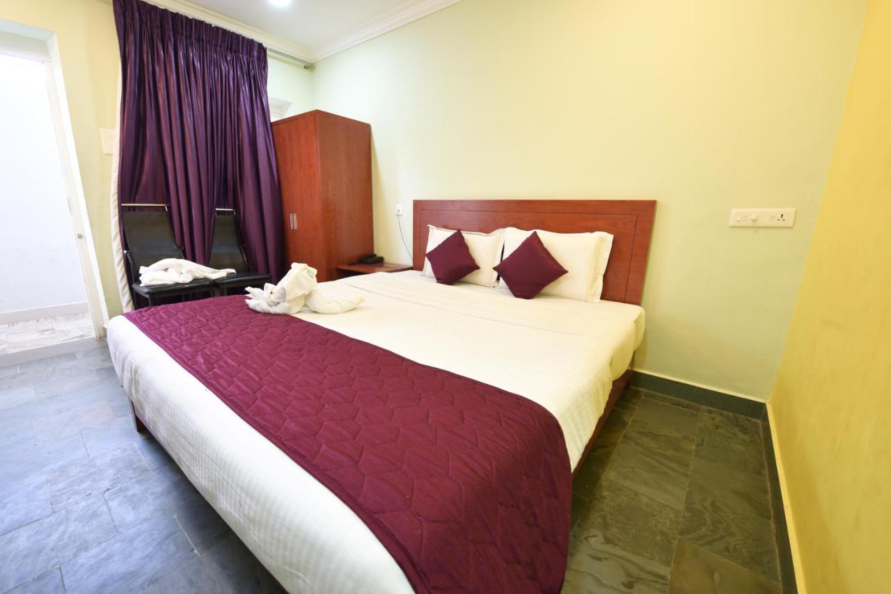 Hotel King Park بونديتْشيري المظهر الخارجي الصورة